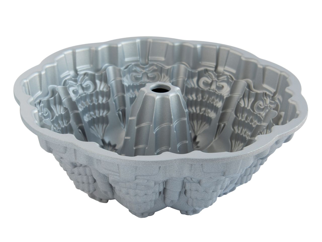 nordic ware very merry bundt