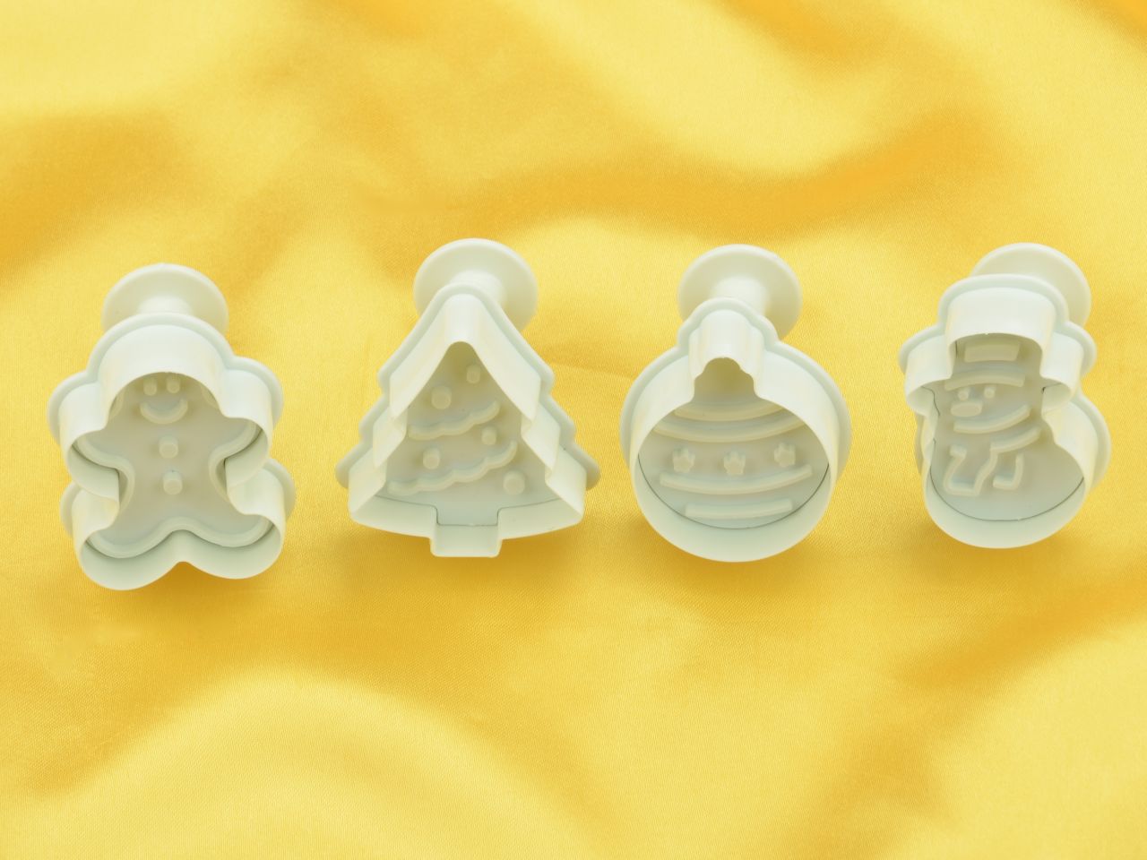 plunger cutter christmas set of 4 cutters