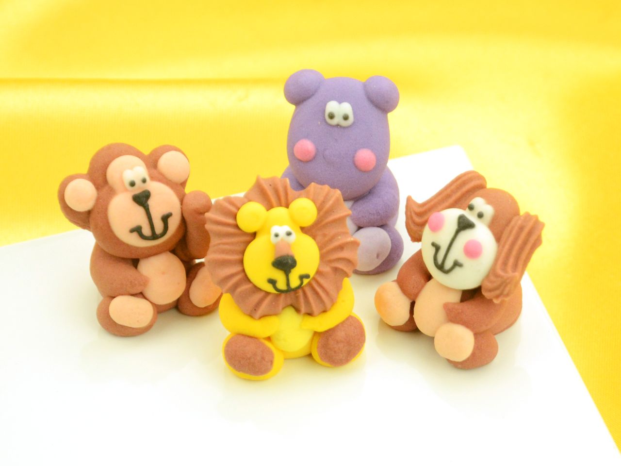 animal figures sitting sugar 4 pieces
