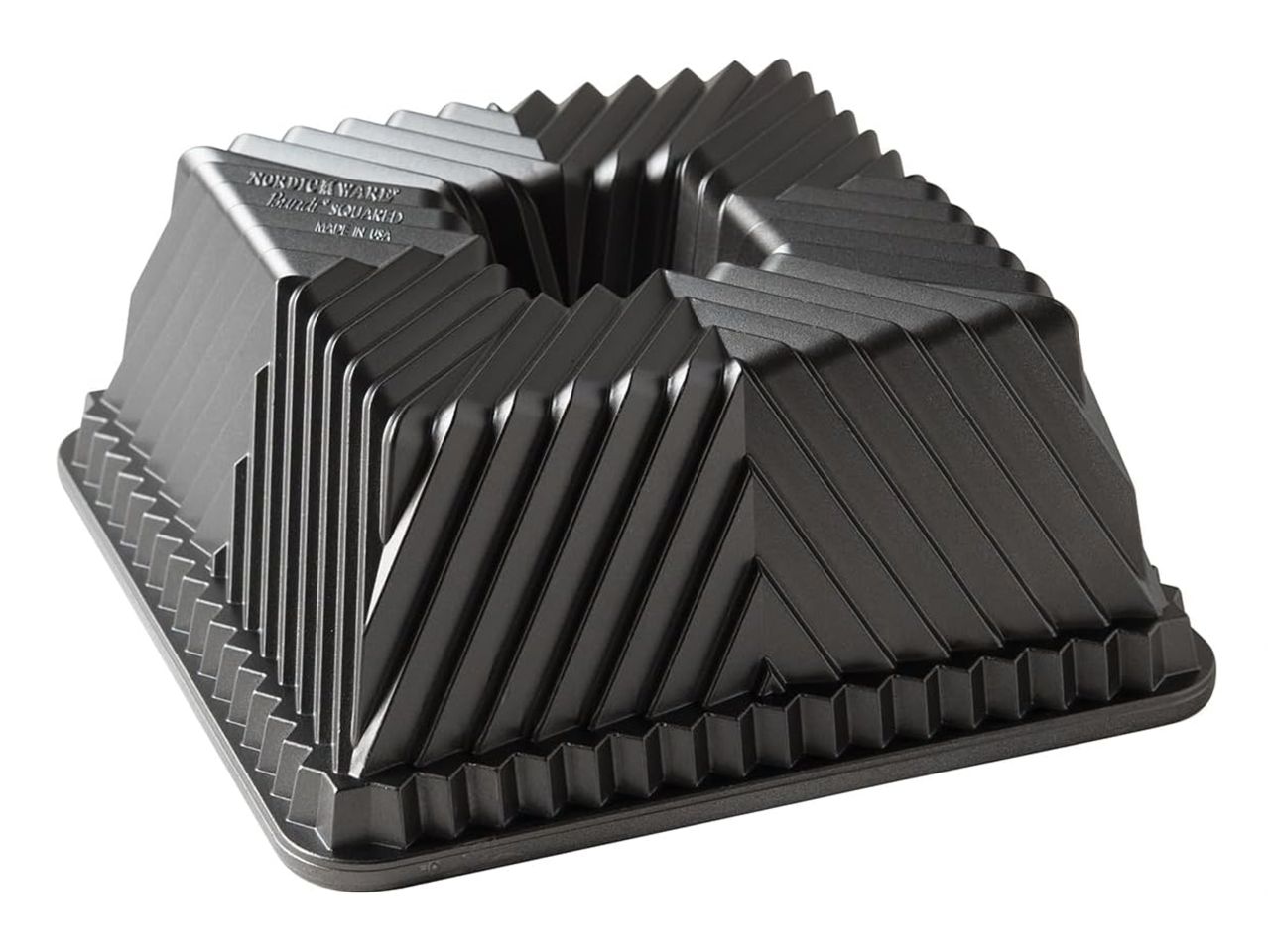 nordic ware bundt squared pan