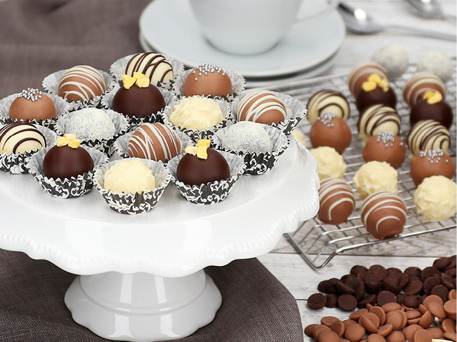 Belgische couverture of Callebaut for pralines, cakes and desserts