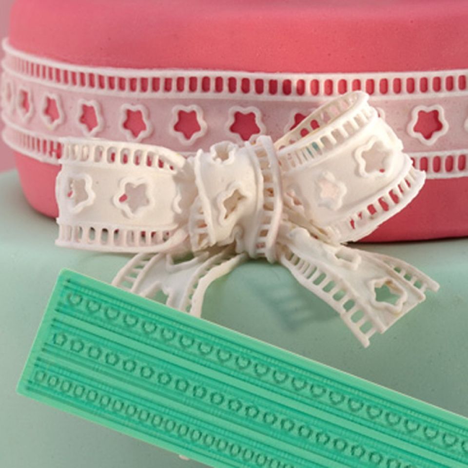 pavoni magic decor edible lace mat 39x8cm 3 designs