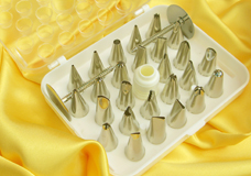 Piping nozzle sets for vielseitige cake decorations