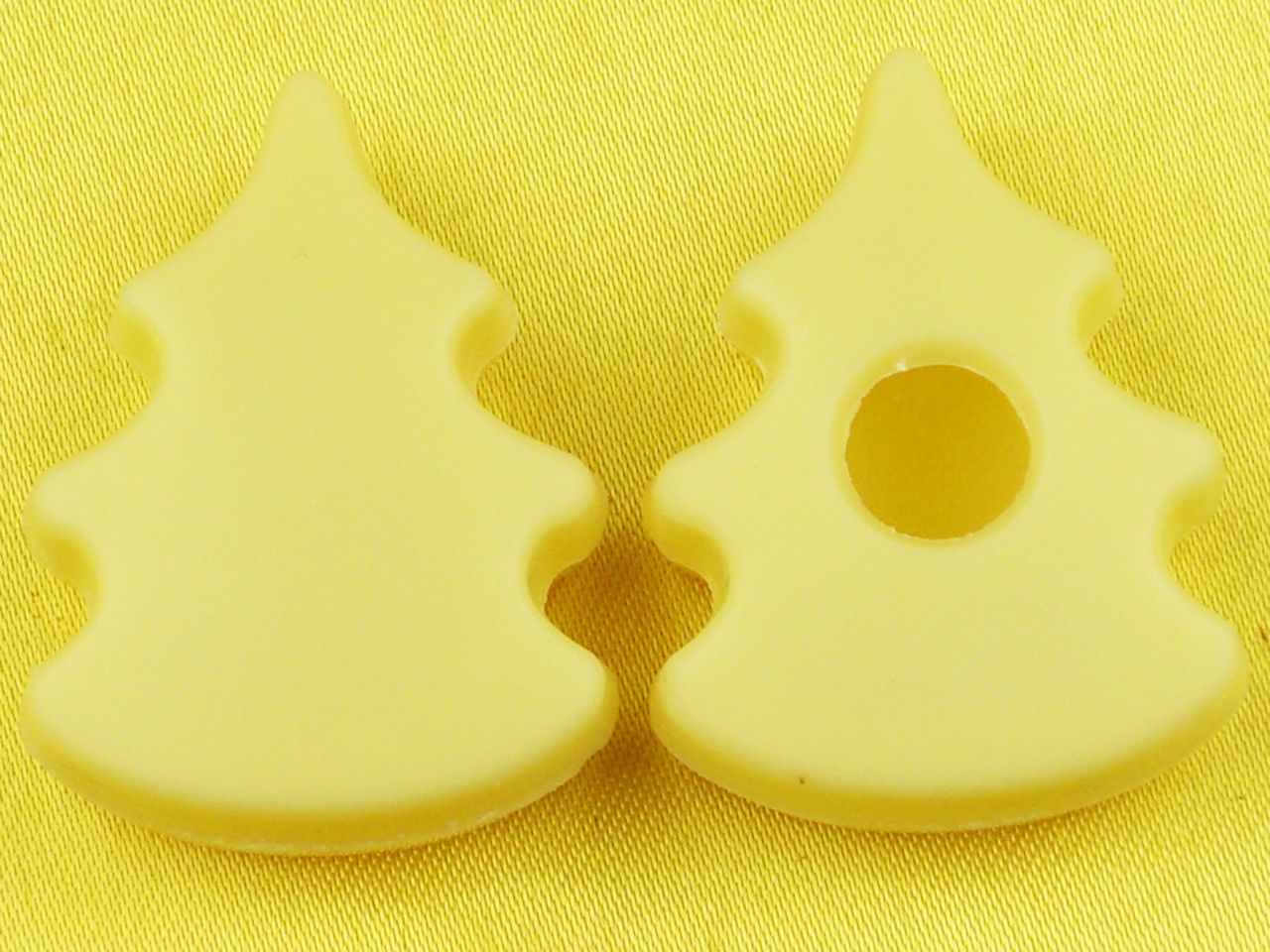 1 sheet hollow fir tree white