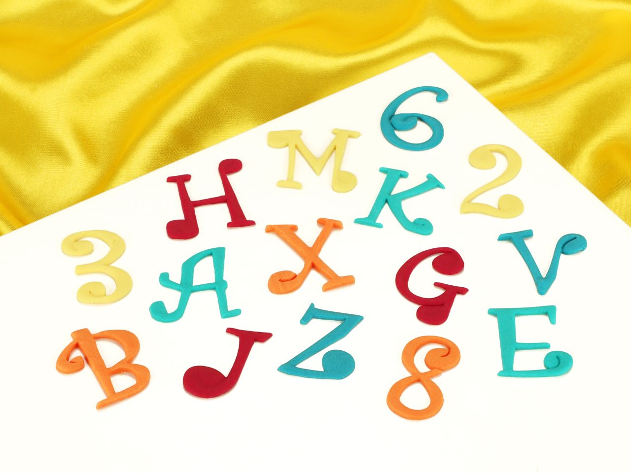 buchstaben ausstecher set funky kunststoff