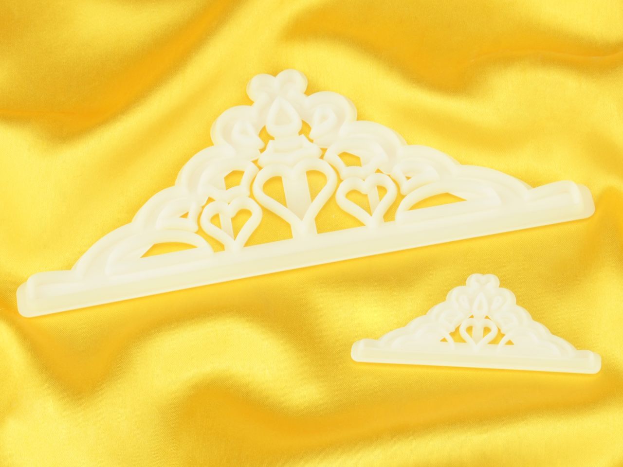 fmm tiara set of 2
