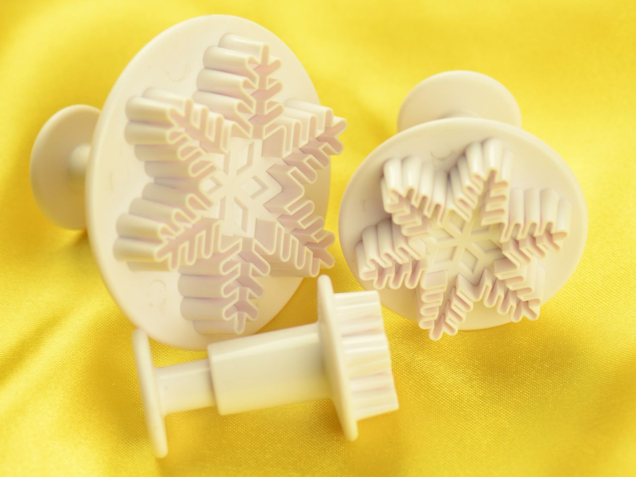 plunger cutter snowflake set of 3 cutters