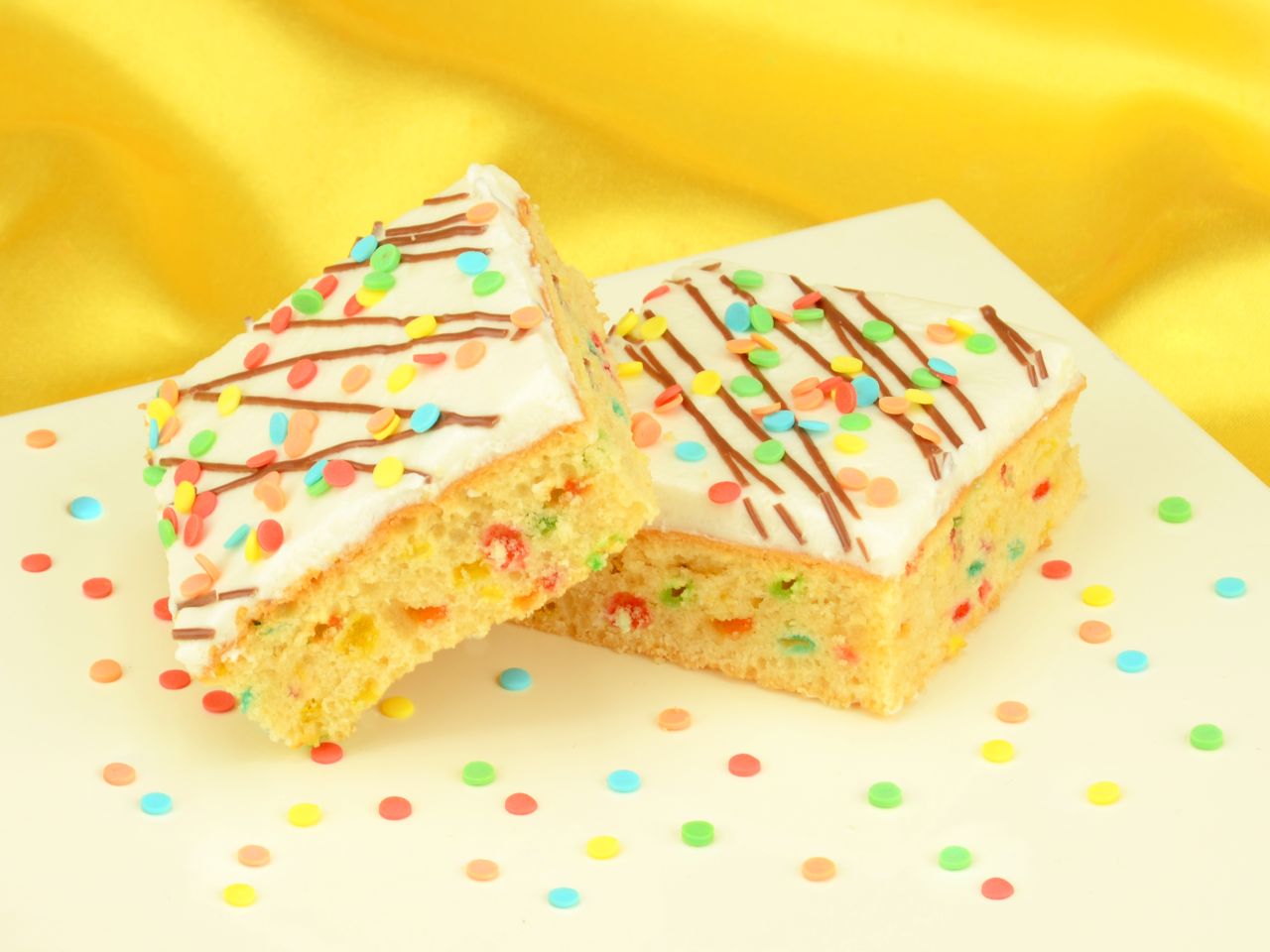 confetti cream cake 750g