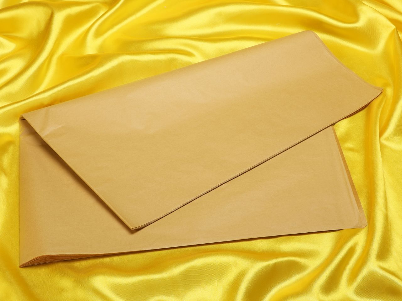 seidenpapier 50x75cm 240 blatt ocker