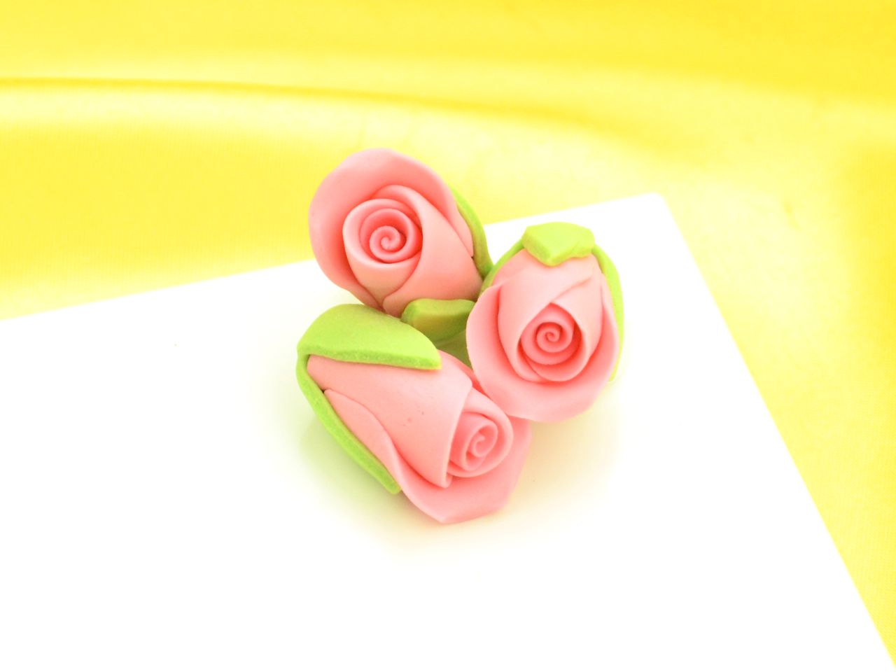rosebuds rose sugar 3 pieces