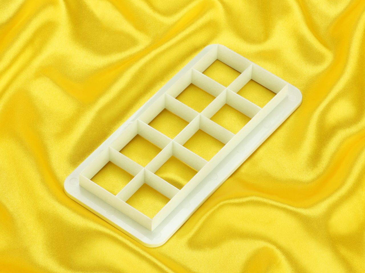 geometric multicutter quadrat 2 6 x 2 6cm