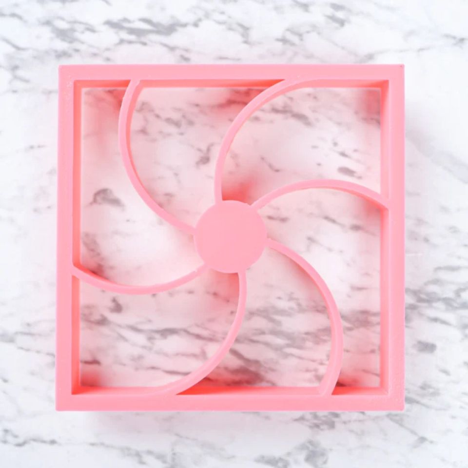 bikkiesmalls geometrische ausstechform swirl