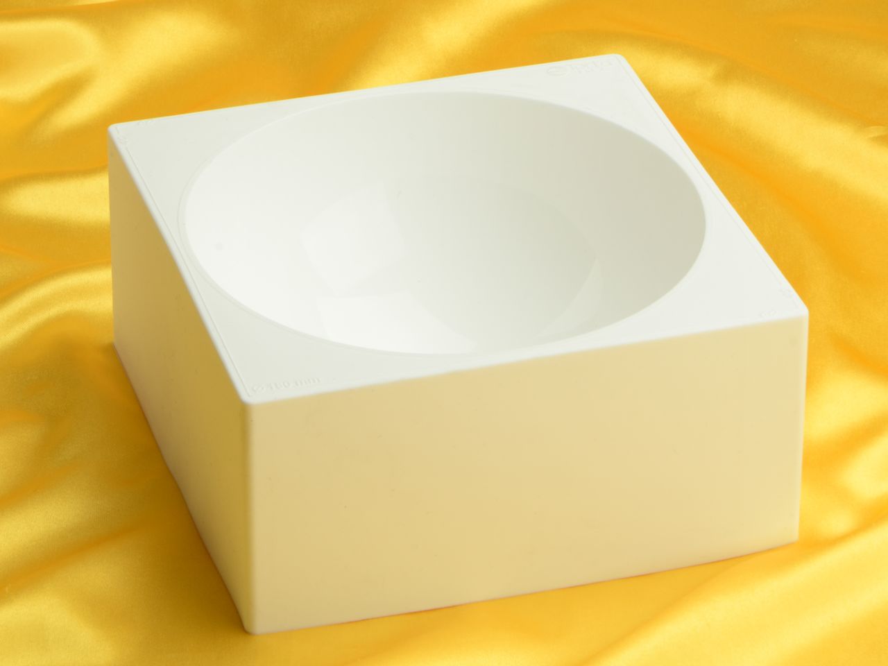 silicone mould tart semi sphere 18cm