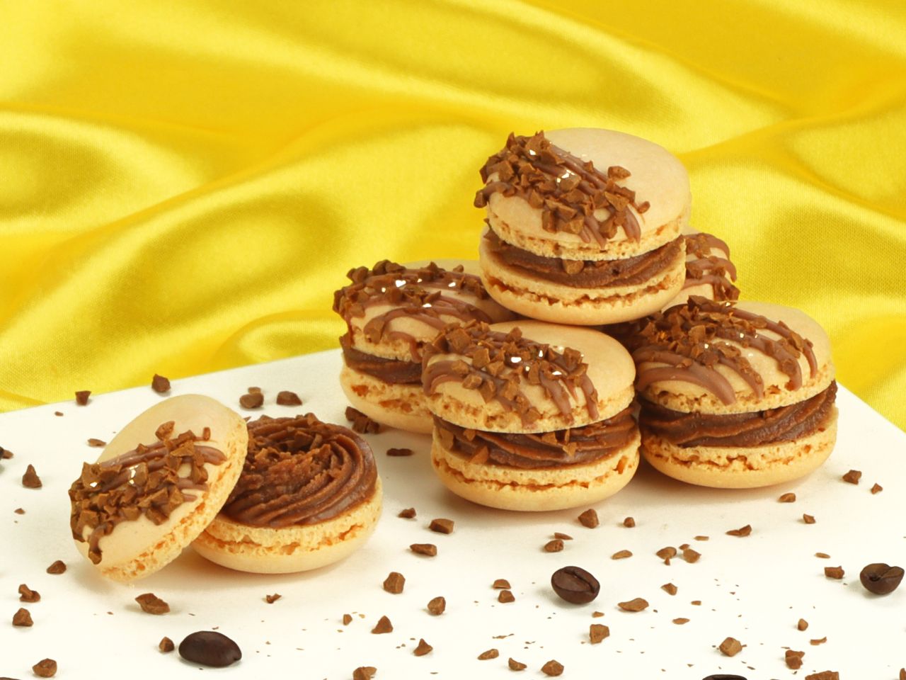 macaron halbschalen 48 stueck champagner