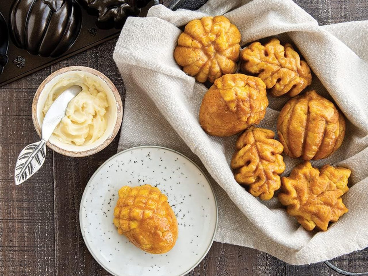 nordic ware autumn treats
