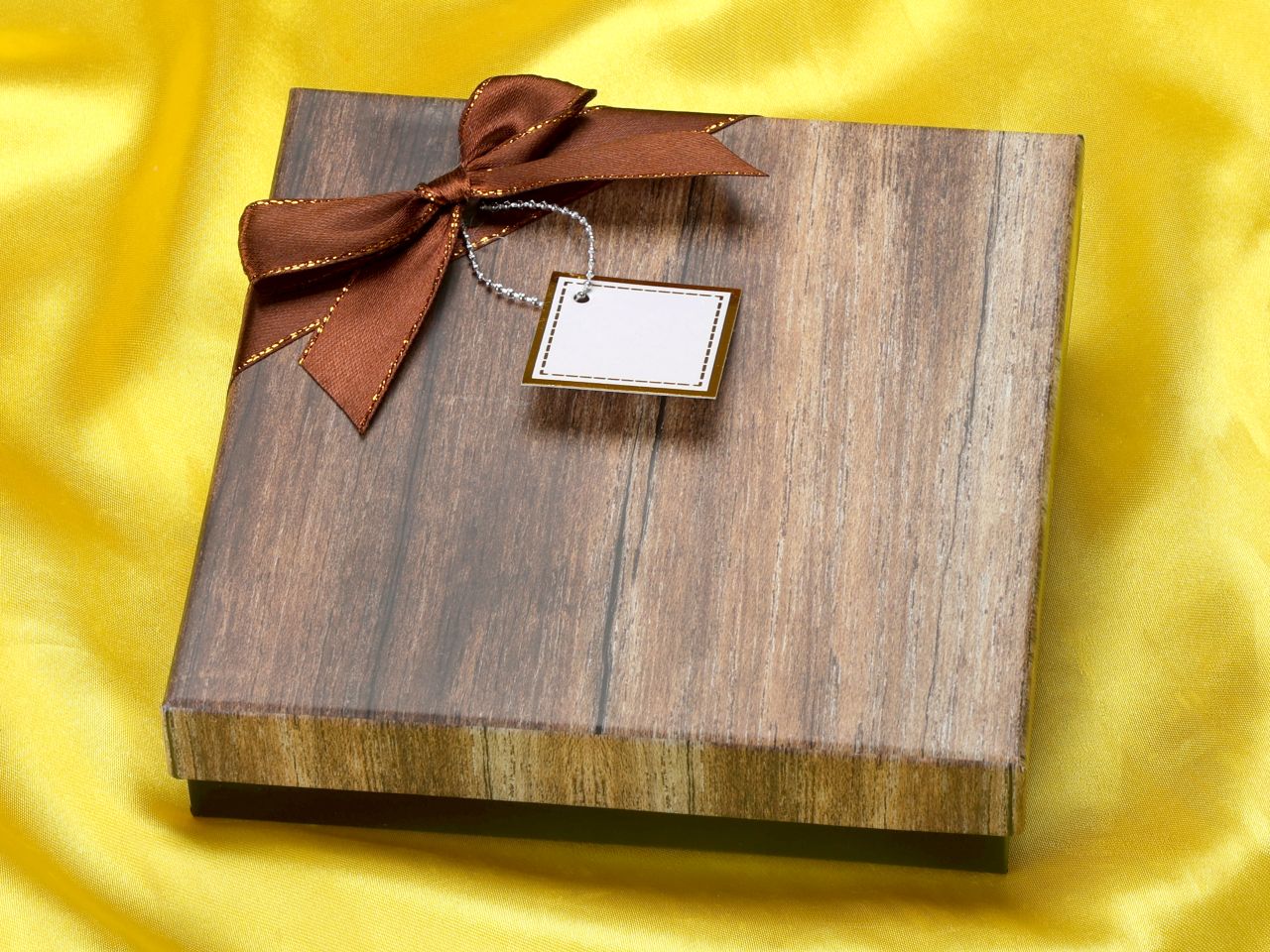 chocolate case wood style fuer 16 pralinen