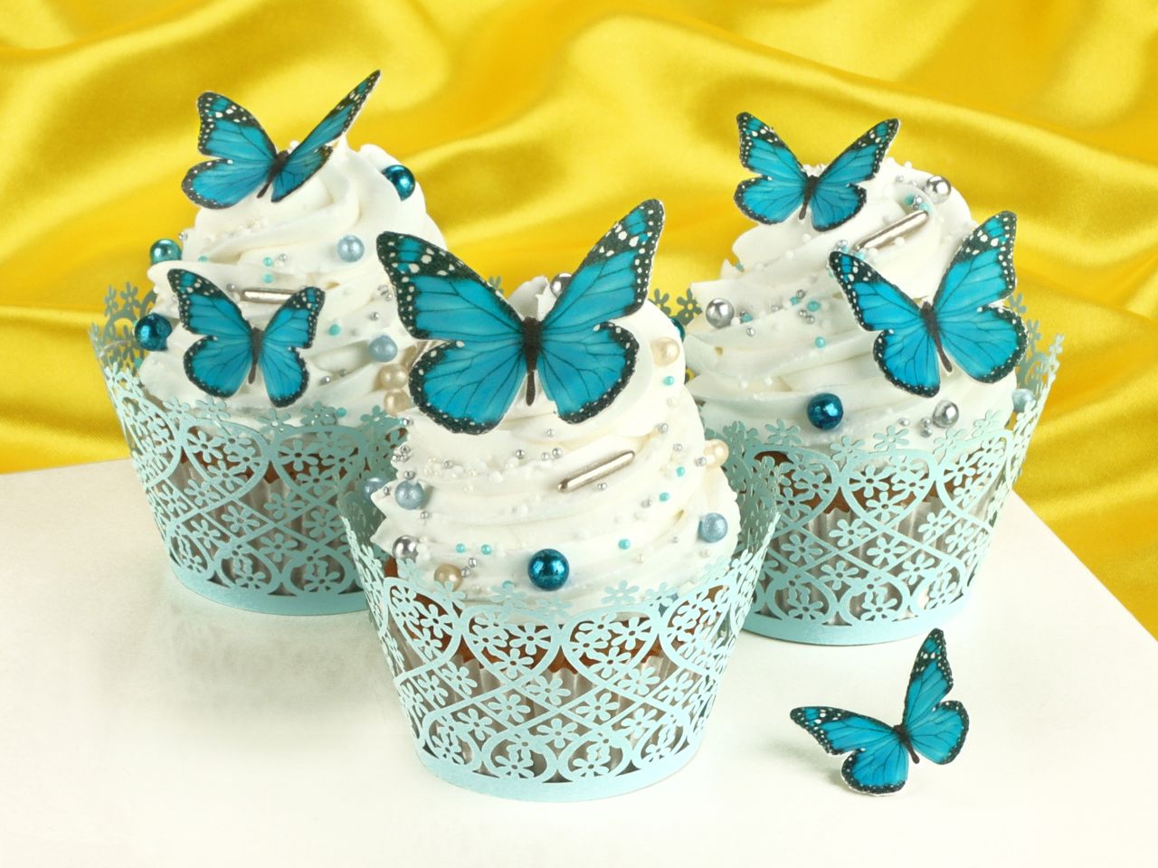 decorative lace flowers 12 pieces