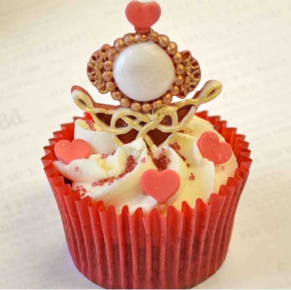 fondant mould corners brooch wedding cake