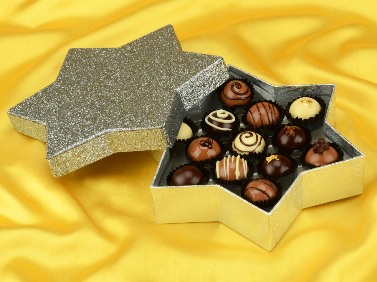 chocolate case starlight fuer 13 pralinen