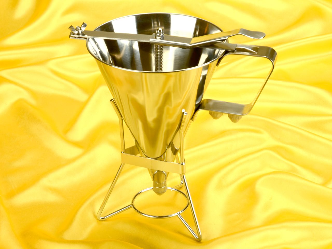 filling funnel 1 9l