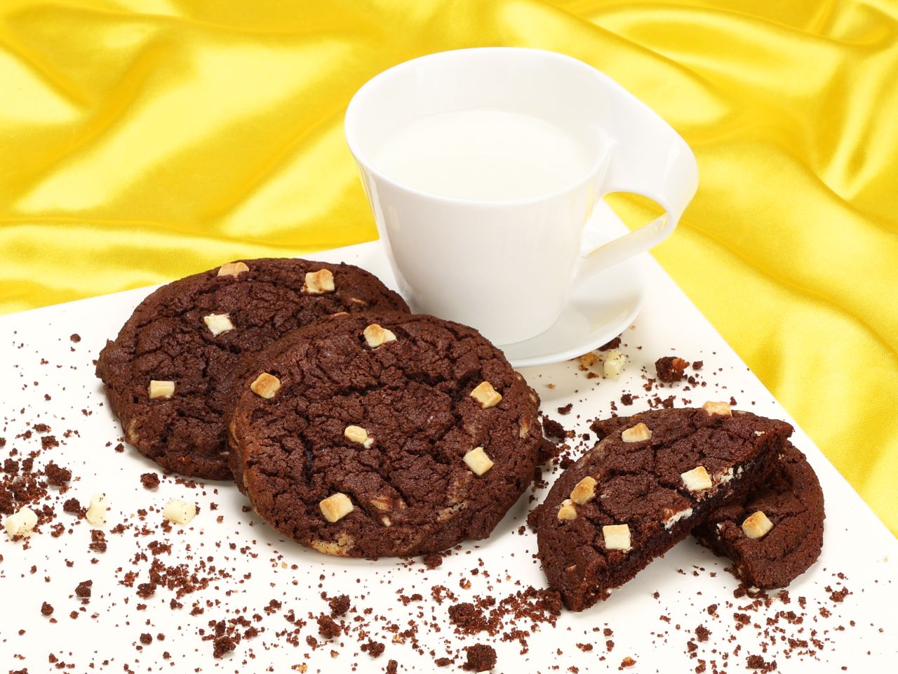 soft double chocolate cookies 450g