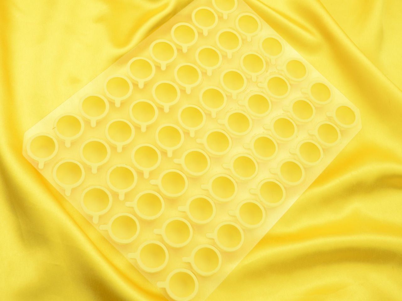 1 sheet cup shells white