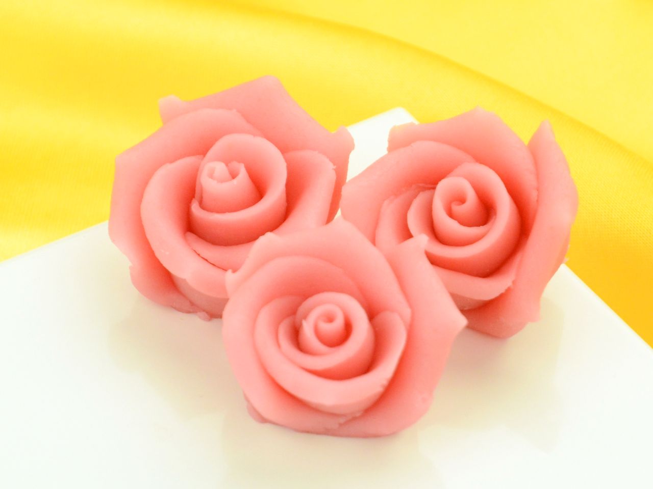 marzipan roses medium sized rose 4 pieces