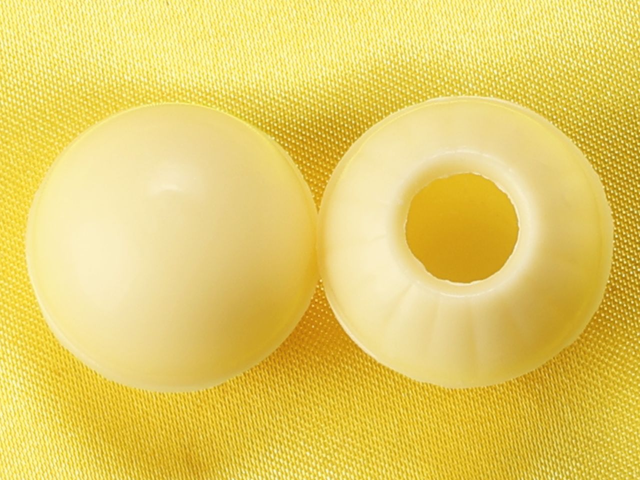 hollow chocolate spheres white 63 pieces