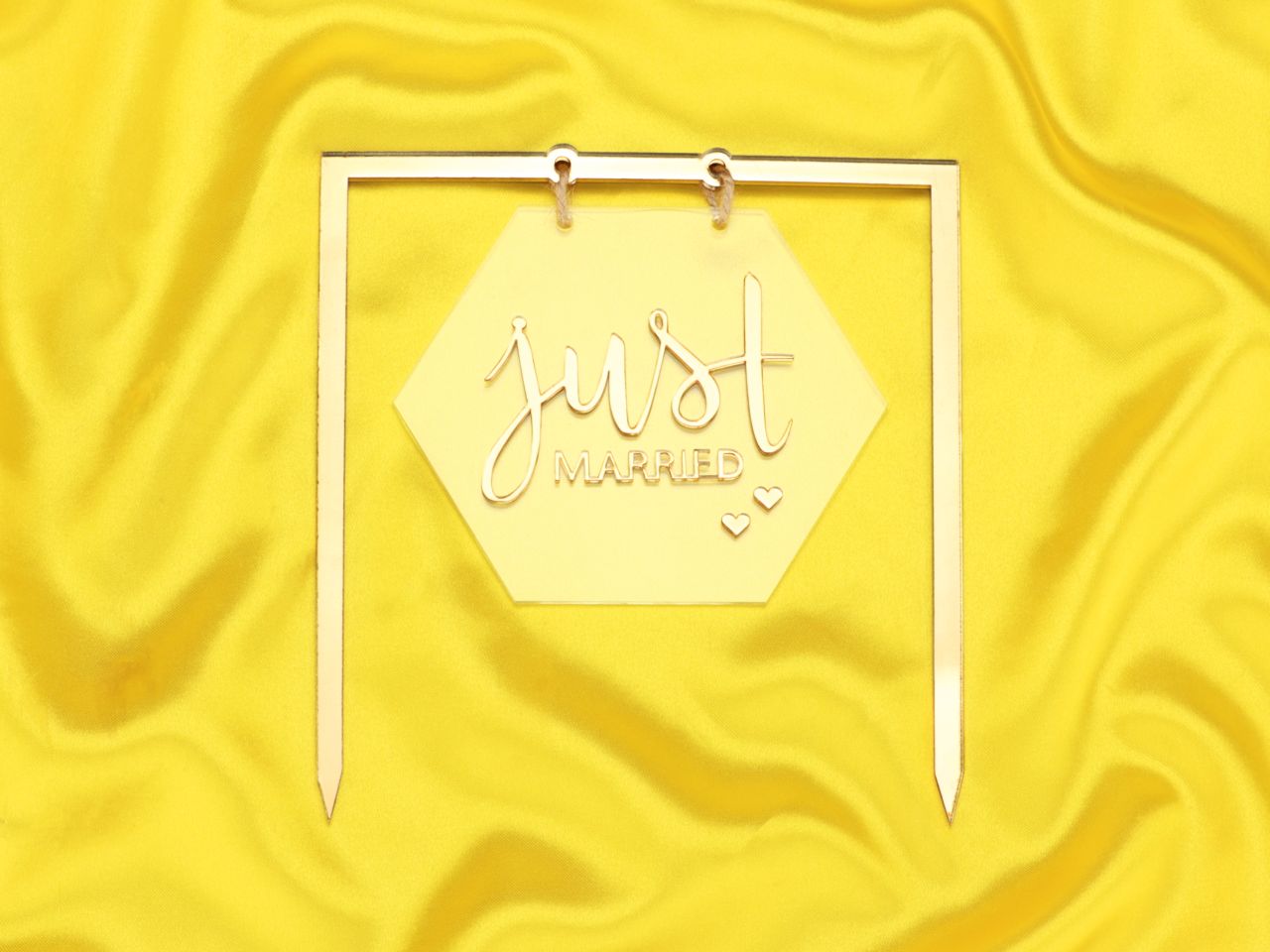 cake topper just married gold