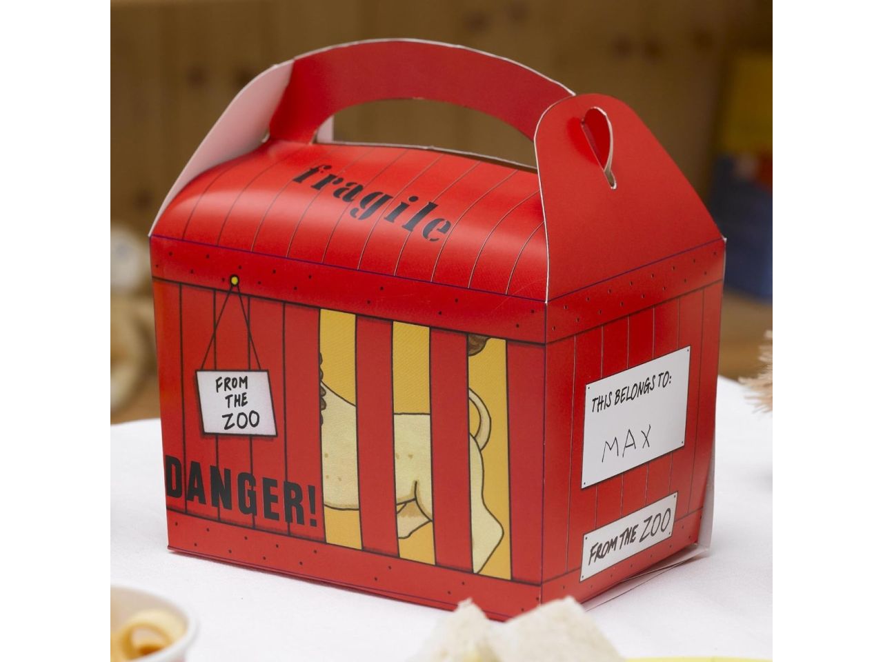 8 kuchenboxen mit tragegriff loewe rot