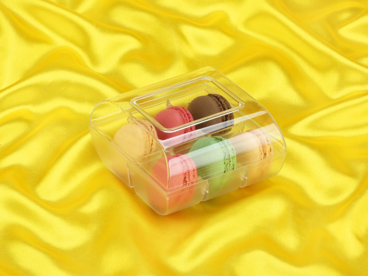 macaron halbschalen 12 stueck bunt in 6er box transparent