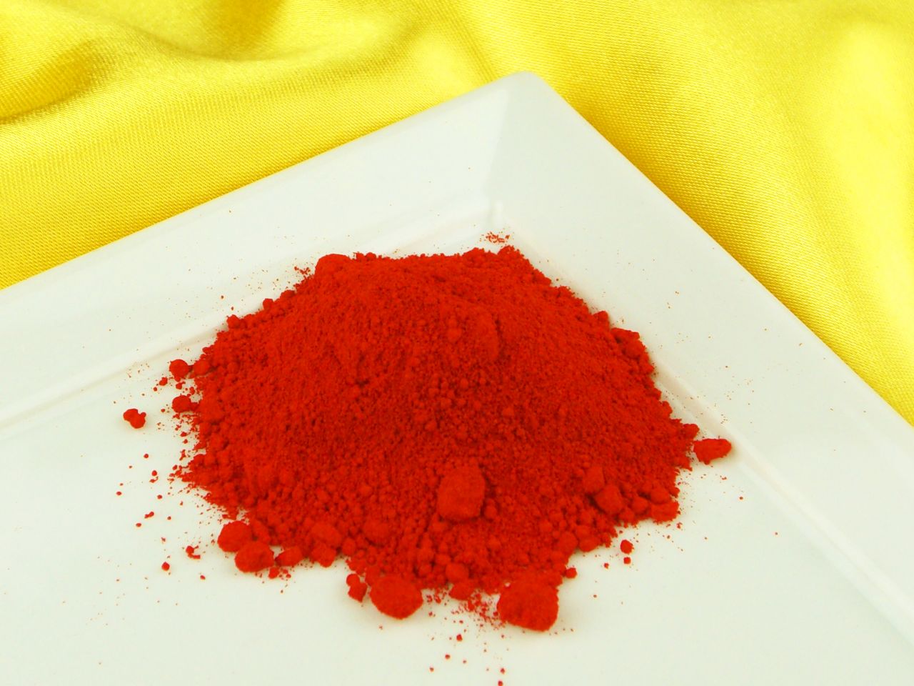 food colouring red liposoluble 10g