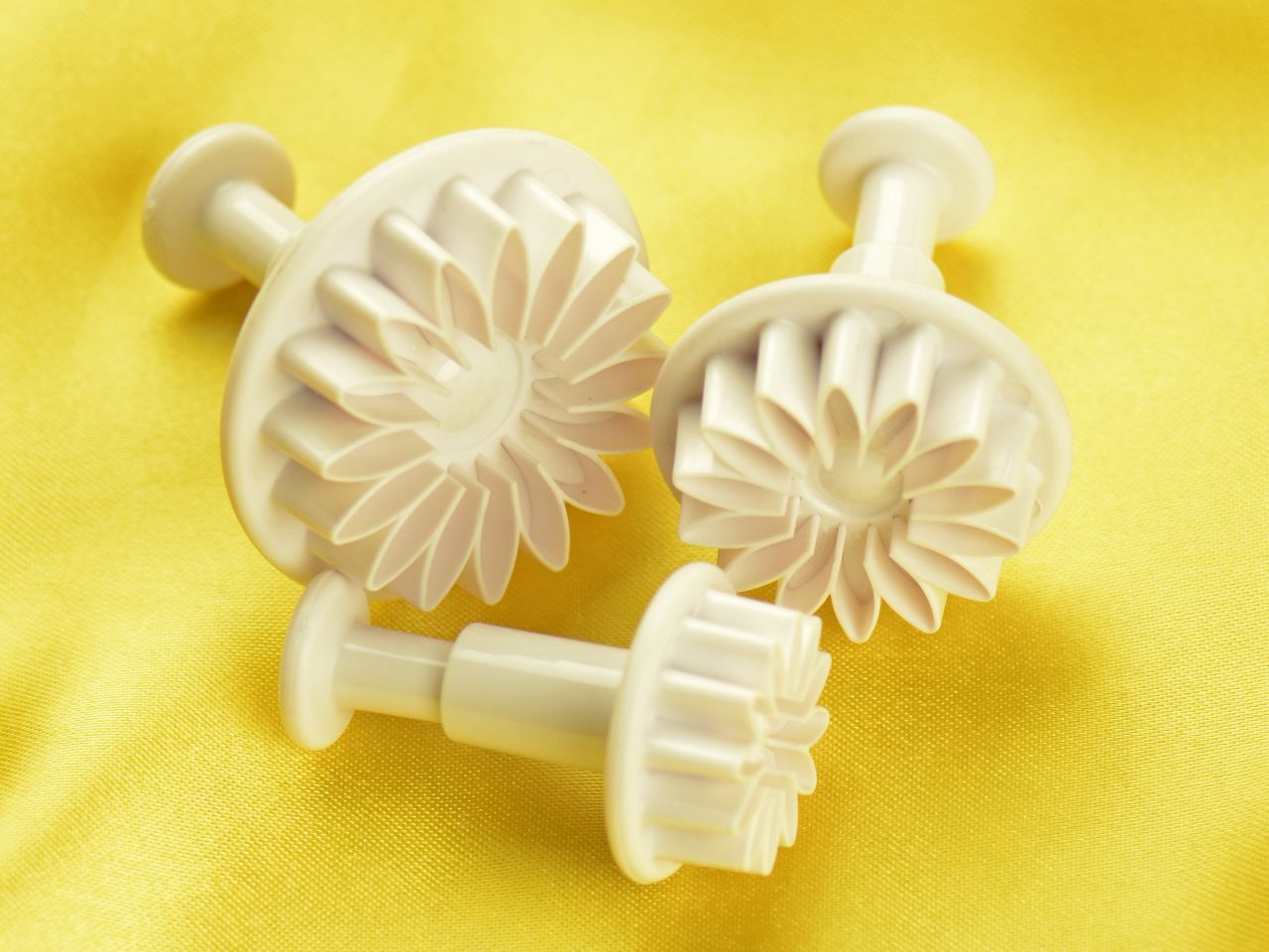 plunger cutter sunflower set of 3 cutters