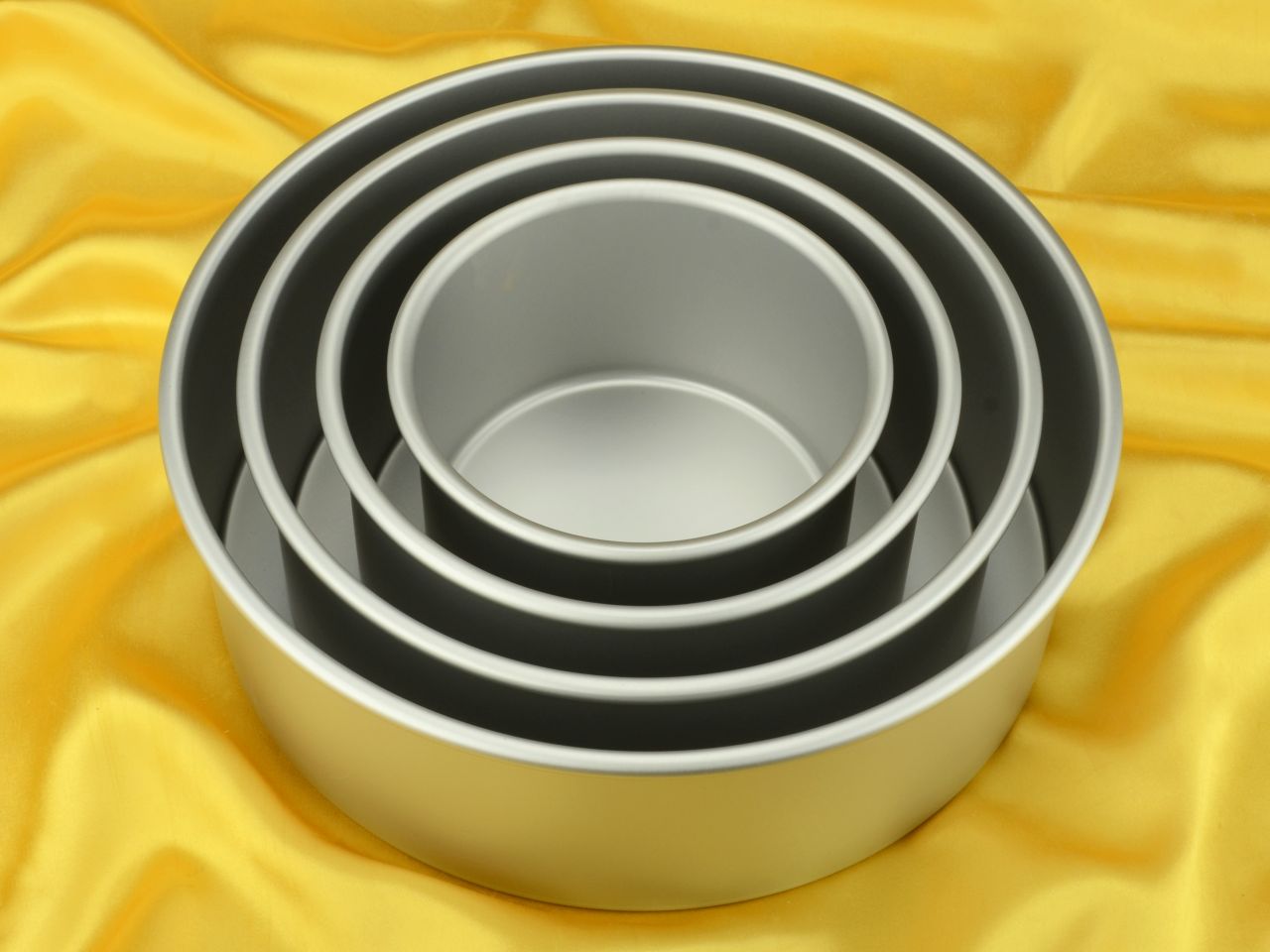 extra deep round cake pan set of 4