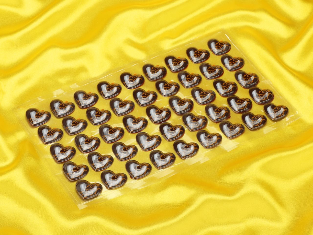 7 sheets heart lids dark