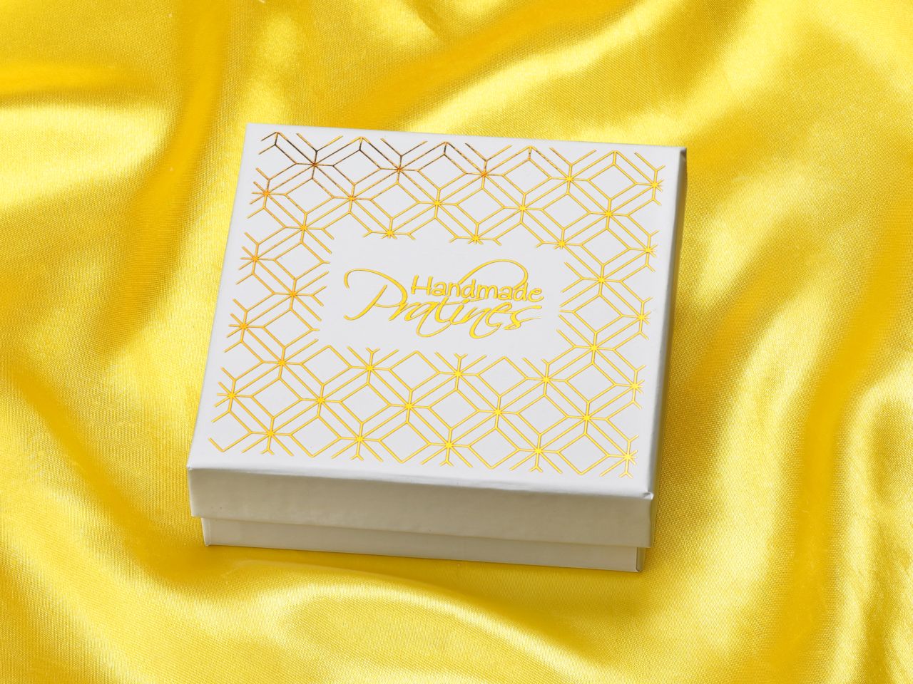 chocolate case golden elegance fuer 9 pralinen