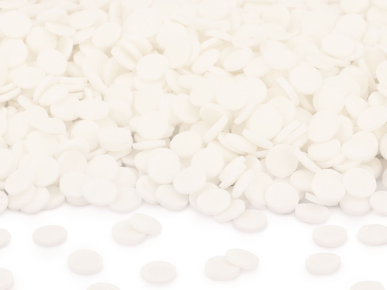 streudekor konfetti gross weiss 80g