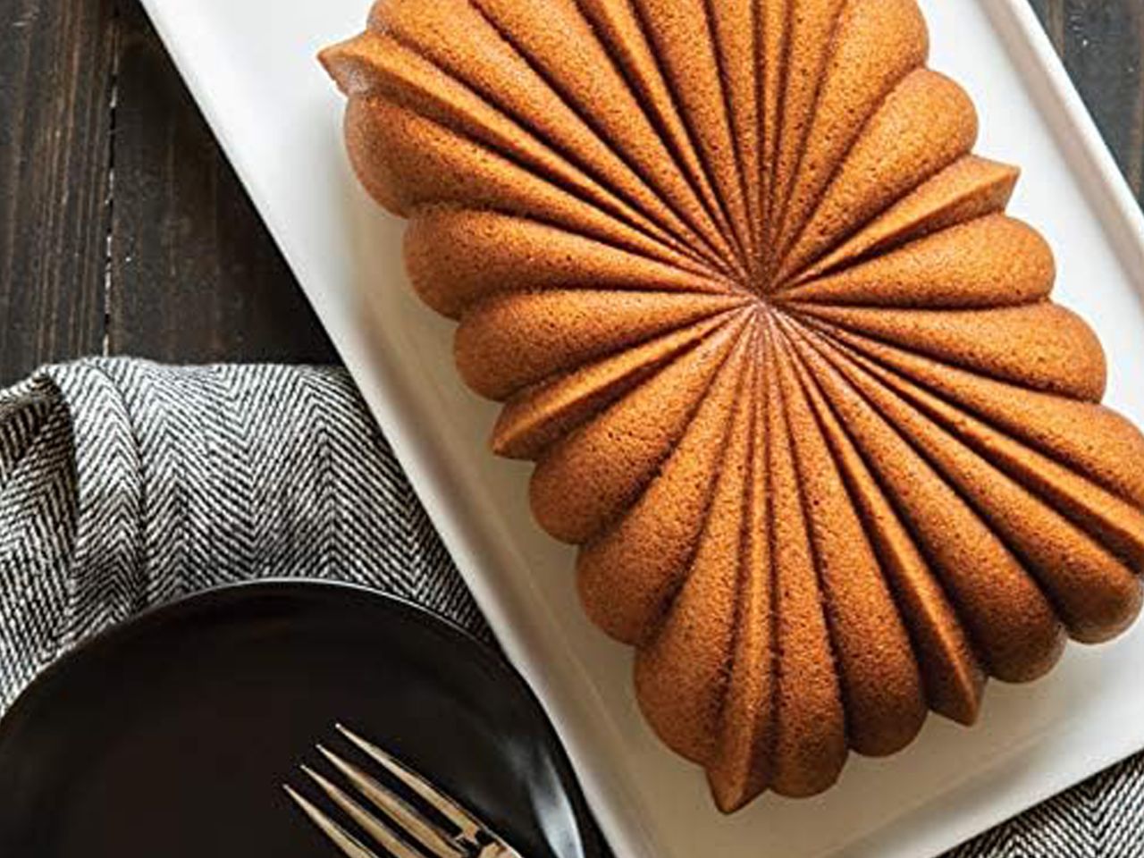nordic ware classic fluted loaf pan