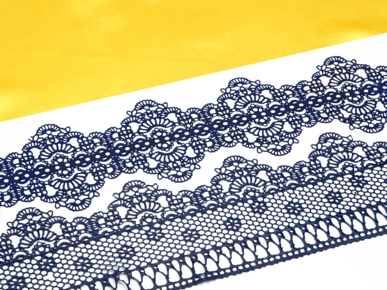 cake lace mat vintage