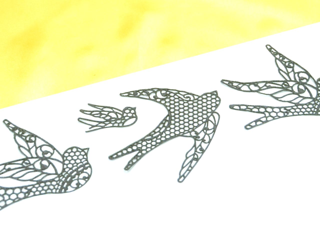 cake lace mat birds