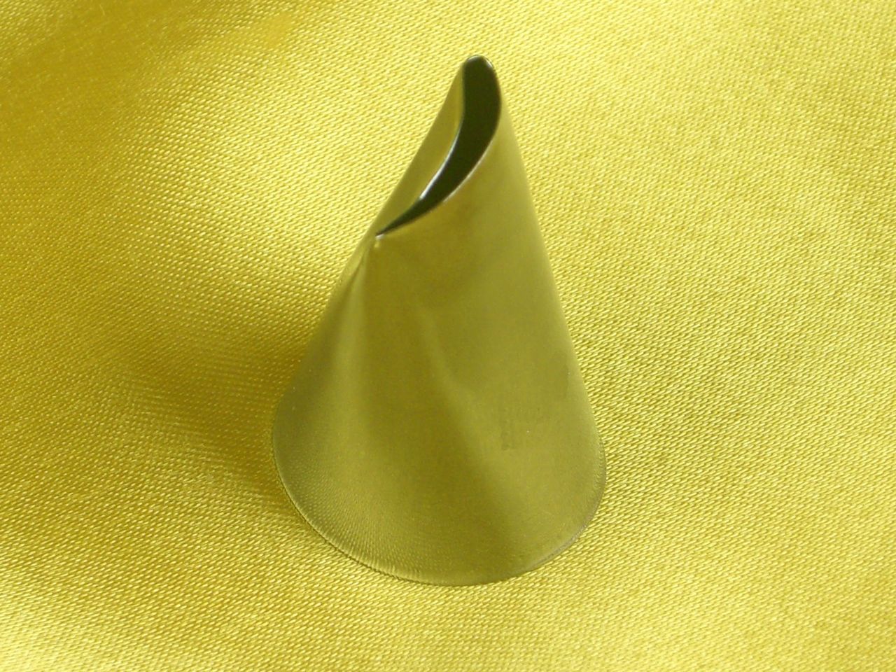 garniertuelle petals curve