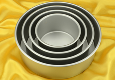 Large metal baking pans for cakes, cakes and desserts