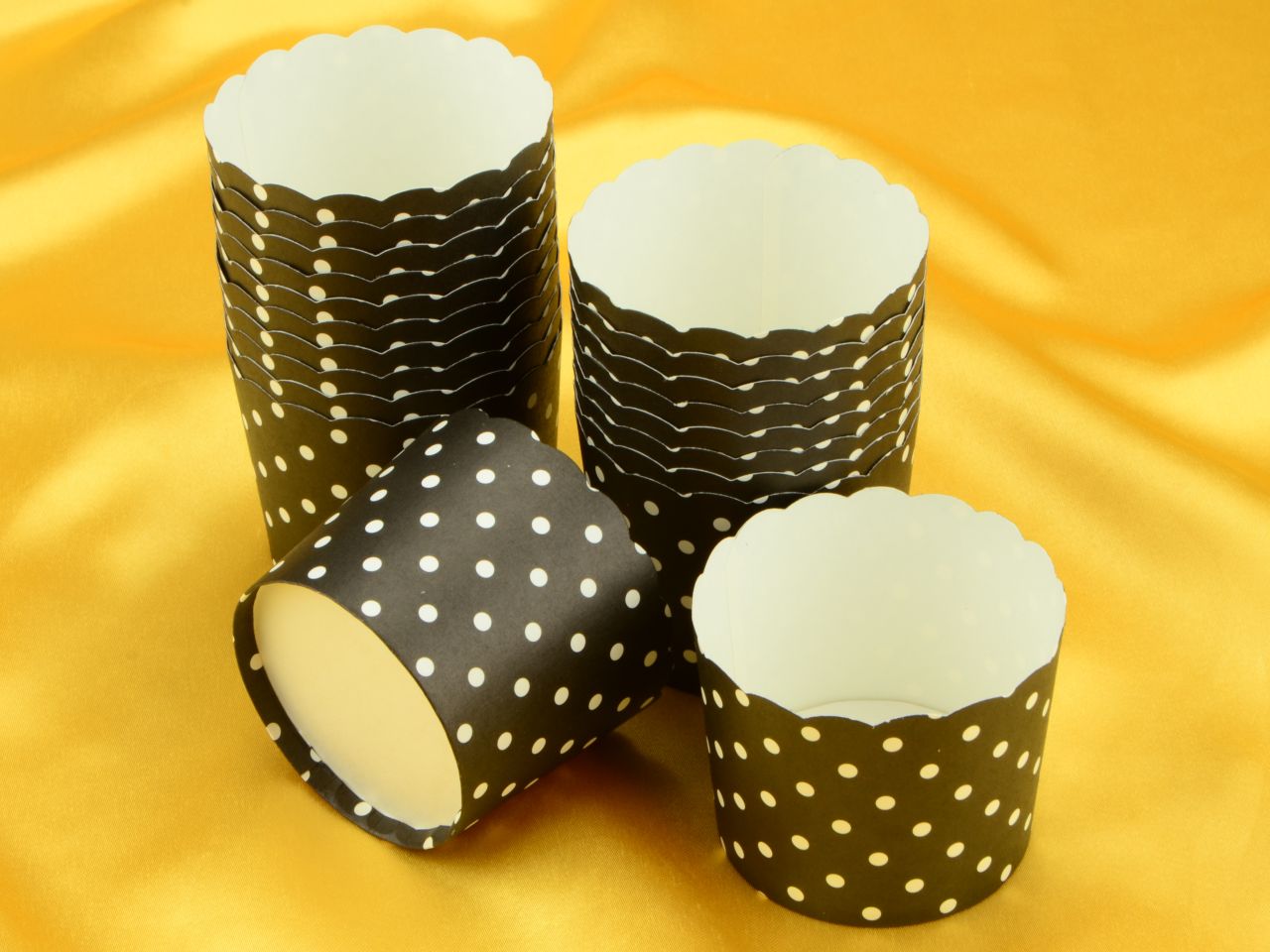 cupcake cup gross schwarz 20 stueck