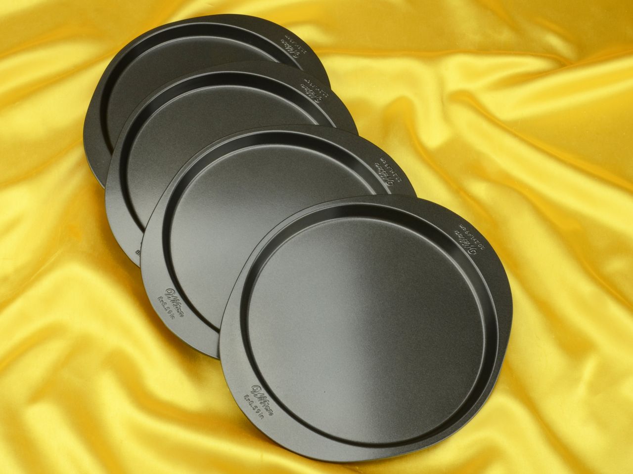 wilton cake pan easy layers 20cm 4er set