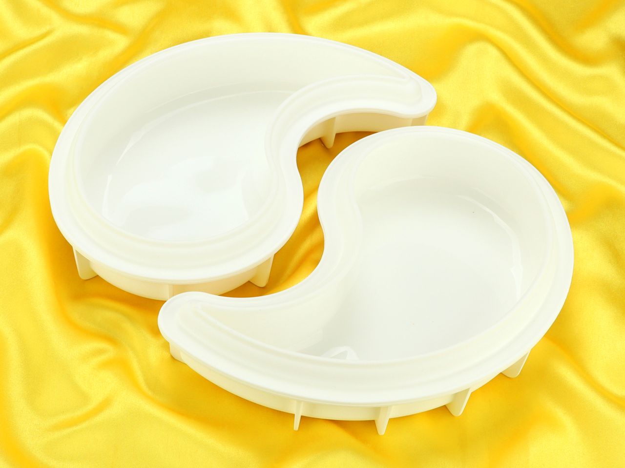 silicone mould yin yang 2500