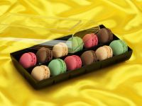 Macaron-Halbschalen 24 Stück bunt in 12er Box schwarz