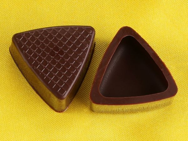 1 Sheet triangle shells dark