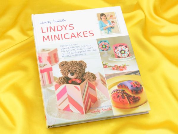 Lindy&#039;s mini cakes