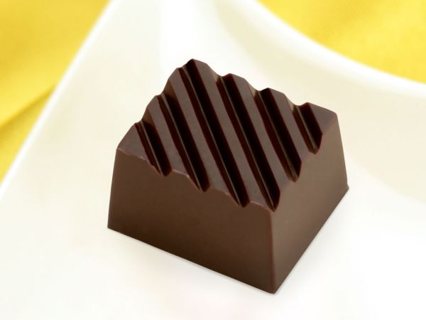 Chocolate mould vagues