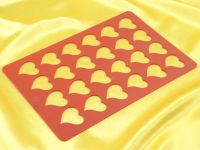 Silicone frame for lids heart